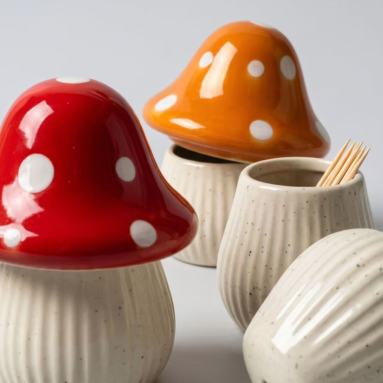 Cartoon Mushroom Ceramic Stora - огляд і ціна Desk Setup Organization
