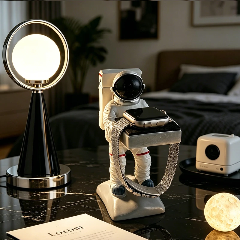 Creative Astronaut Resin Watch - огляд і ціна Desk Setup Home Office