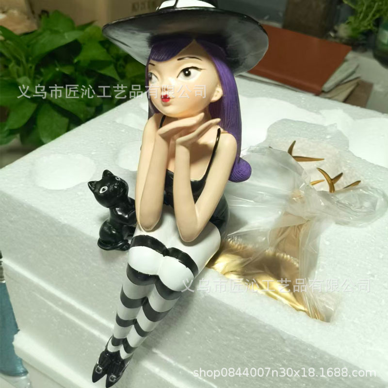 Halloween Witch Figurine Sitti - огляд і ціна Desk Setup Green